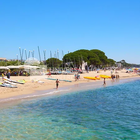 Uhc Mar Augusta Family Complex Superior Apartman Cambrils